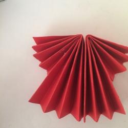 Weihnachtsengel aus Papier basteln Schritt 11