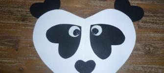 Pandagesicht mit Herzform aus Papier selbst basteln Schritt 9