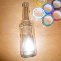 Flasche mit buntem Klebeband dekorieren Schritt 2