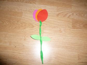 Bunte Blume selbst basteln Schritt 9