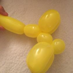 Tiere aus Modellierballons basteln Schritt 10