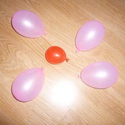 Blume aus Ballons basteln Schritt 2