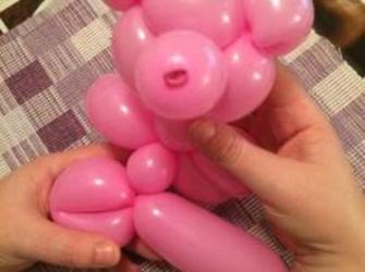 Teddybär aus Modellierballons basteln Schritt 12