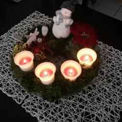 Adventskranz zur Adventszeit selbst basteln Schritt 12