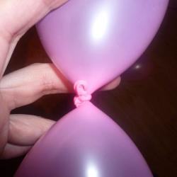 Blume aus Ballons basteln Schritt 3