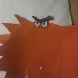 Monster aus Tonpapier basteln Schritt 6