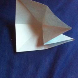 Origami Stern aus Papier falten Schritt 4