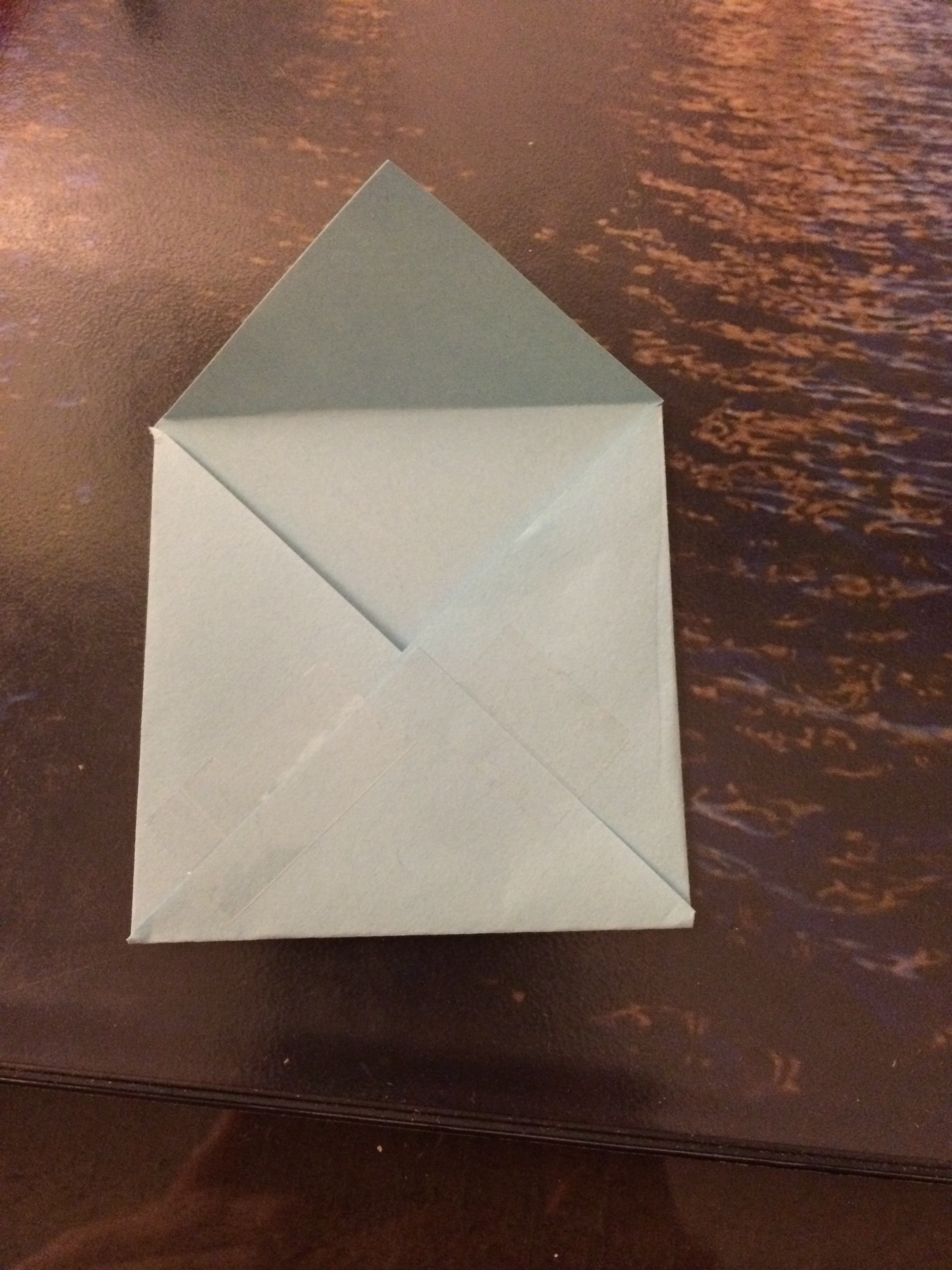 großen Briefumschlag aus Papier basteln